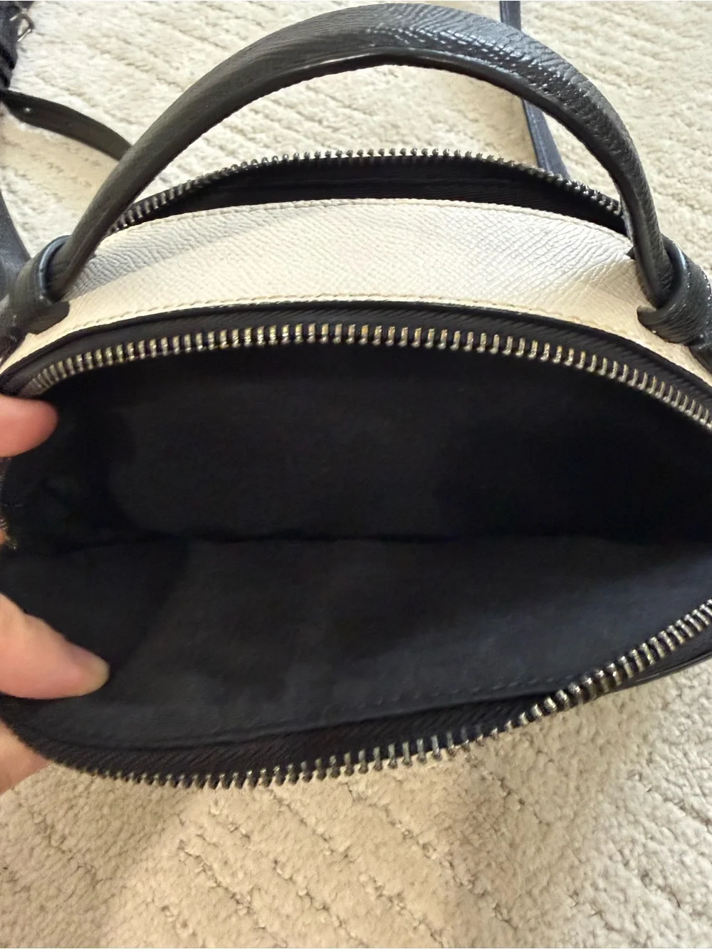 Coach compact dome